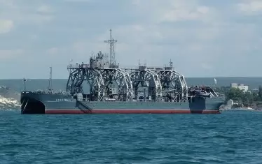 Украйна удари руски спасителен кораб в Крим