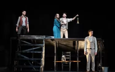   Младите от класа на проф. Младенова обещават истински актьорски празник.