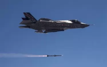 България купува и ракети въздух въздух AMRAAM за F-16