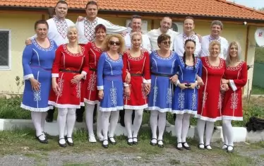 Танцьори от "Жар птица" подариха концерт на дома "Еделвайс"
