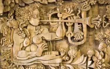 Част от дърворезба на Антон Дончев в интериора на Националния дворец на културата.