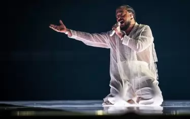 Лиричният глас на Слиман от Франция качи на 4-о място песента Mon Amour - в стила на мегахита "Аиша".