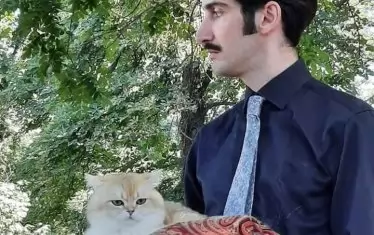  Алекс казва, че обиква "всеки, който му се изпречи на пътя".