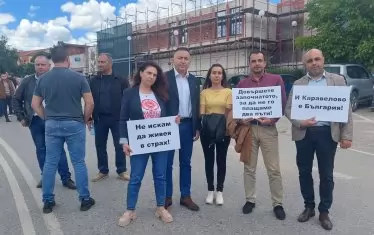 Кабинетът обеща малко пари на Карлово за наводнението