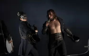  Почти като на "Евровизия": Ненчо Костов като разюздания Лоренцо.