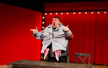  Евгени Будинов като Осип Ставалин.