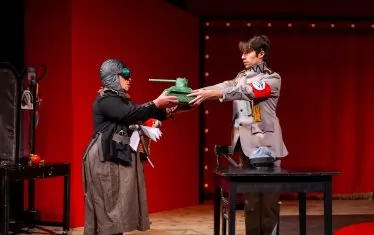  Зад героите могат да се разпознаят реални исторически личности