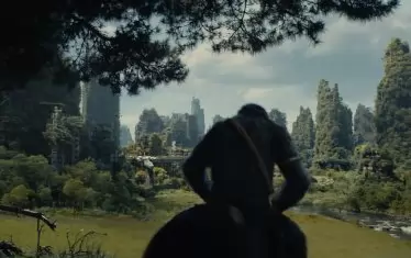 Някогашните човешки градове са погълнати от природата.