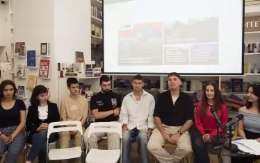  Студенти - част от екипа на новата медия,