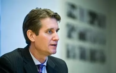  * Матю Брайза е старши научен сътрудник в Глобалния енергиен център на Атлантическия съвет и в Атлантическия съвет в Турция. Бил е посланик на САЩ в Азербайджан. 