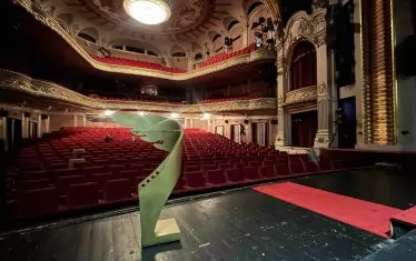 Церемонията се върна в Народния театър, след като миналата година неин домакин беше Софийската опера и балет.