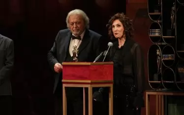 На наградите "Аскеер", където бе отличена за най-добра поддържаща роля в "Едип и пророците".