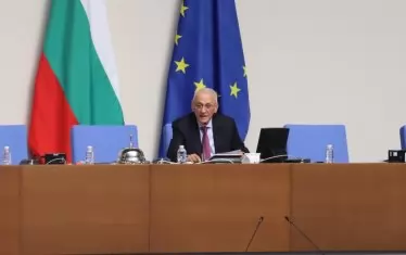 Силви Кирилов от ИТН засега ще продължи да ръководи депутатите, докато не се избере редовен председател.