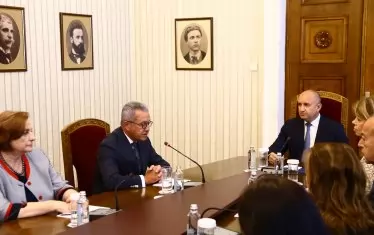 Хората не искат нови избори; искат да има мнозинство и редовен кабинет, който да решава проблемите, заяви пред президента Йордан Цонев от ДПС.