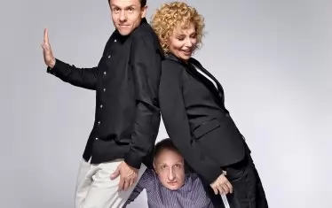  С Деян Ангелов-Додо и режисьора драматург Николай Гундеров в сесия за полу-стендъп комедията "Без гаранция".