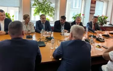 Силните хора в момента в БСП - Борислав Гуцанов, Атанас Зафиров, Драгомир Стойнев и Кристиан Вигенин, участваха в срещата.