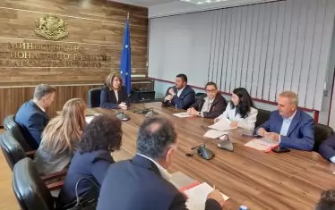 МРРБ държи добро темпо при сключването на споразумения с общините, но това не означава реално изпълнение. 