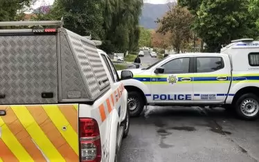  Мястото на убийството в скъп квартал в Кейптаун