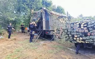  Развърнати са били и системи за комуникационна подръжка