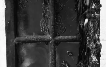  "Изгорял прозоец"