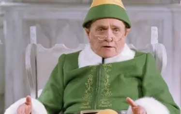 Като Татко Елф във филма "Елф".