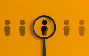 44% от компаниите продължават да наемат служители всеки месец.