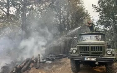  Военните активно се включиха в локализирането и гасенето