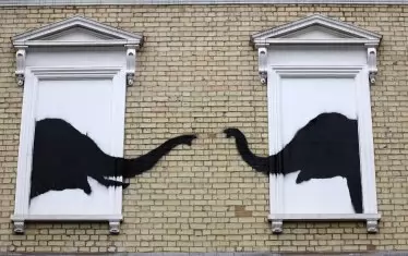  А слонове "надничат" от прозорци в аристократичния квартал Челси.