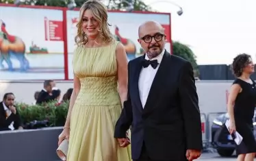  Италианският министър на културата Дженаро Санджулиано със съпругата си.