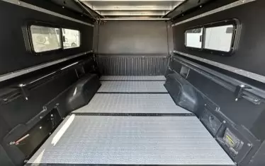 Модулът е проектиран да пасне идеално по цялата повърхност на каросерията на пикапа