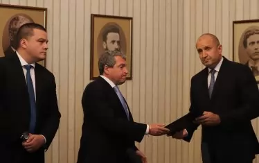 Тошко Йорданов върна неизпълнен мандата на държавния глава.