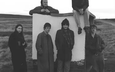 Deadletter са една от най-изявените млади групи от новата пост-пънк вълна.