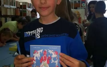 Четенето никак не е скучно, щом и през лятото децата идват в библиотеката да вземат книга.