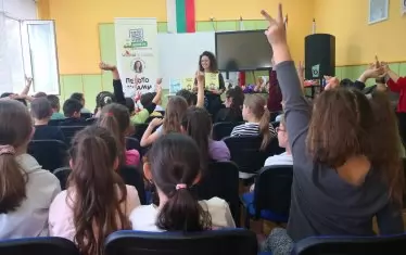 Среща с детската писателка Събина Георгиева