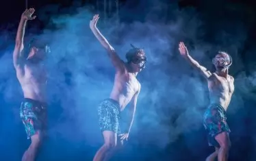 Сцена от "Дух"