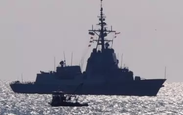Водата в Черно море изглежда засега спокойна, но може силно да се развълнува във всеки един момент от мини, торпеда, бомби и ракети