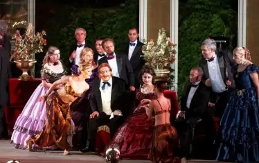 "Травиата" в прочита на Държавна опера - Варна.