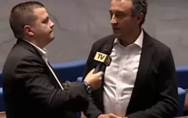  Станислав Балабанов влезе в ролята на репортер.