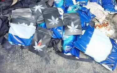 Открити са 500 пълнители за електронни цигари без акцизен бандерол и с обозначения за съдържание на канабис