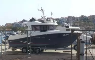 Иззетата лодка е в пространство, използвано от Гранична полиция