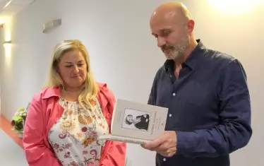  Журналистът Георги Тошев раздаде автографи с новата си книга за Лолова.