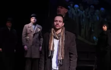  В спектакъла "Вуйчо Ваньо" под режисурата на Николай Ламбрев-Михайловски.