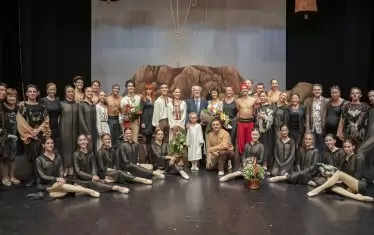  Екипът на мащабната постановка