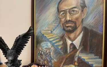 Култът към личността започна при Ахмед Доган, а сега просто премести фокуса си върху Делян Пеевски.