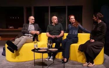  Артистите от "Креват за двама" - втората премиера в афиша на сатириците, която се състоя снощи.