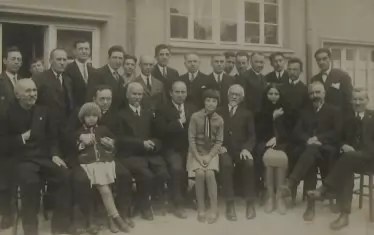 Тодор Влайков сред писатели в Казанлък, 1930 г.