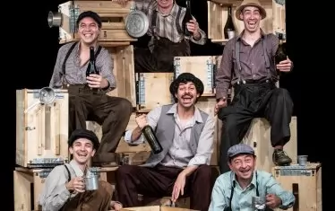 Скитници и чудаци, свободни от всичко - най-вече от собственост...