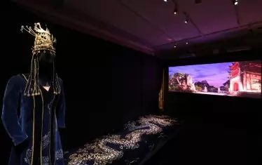 Изложбата е била представена от април до септември в Берлин, сега е в Милано.