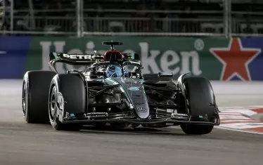 Джодрж Ръсел спечели по безапелационен начин "Гран при" на Лас Вегас, но успехът му остана в сянката на световния шампион.