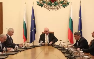  Премиерът Димитър Главчев в компанията на шефове на специални служби